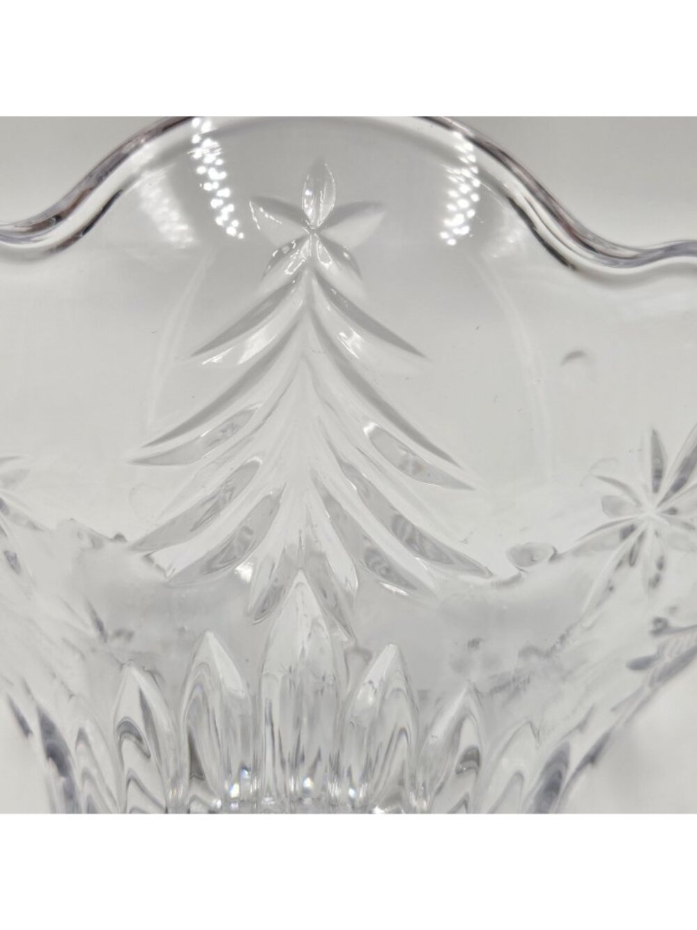 Mikasa Christmas Night Footed Nut or Candy Crystal Bowl - Picture 3 of 10